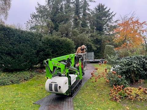 transport-af-lift-til-beskaering-oelsted-nordsjaelland-dansk-haveservice