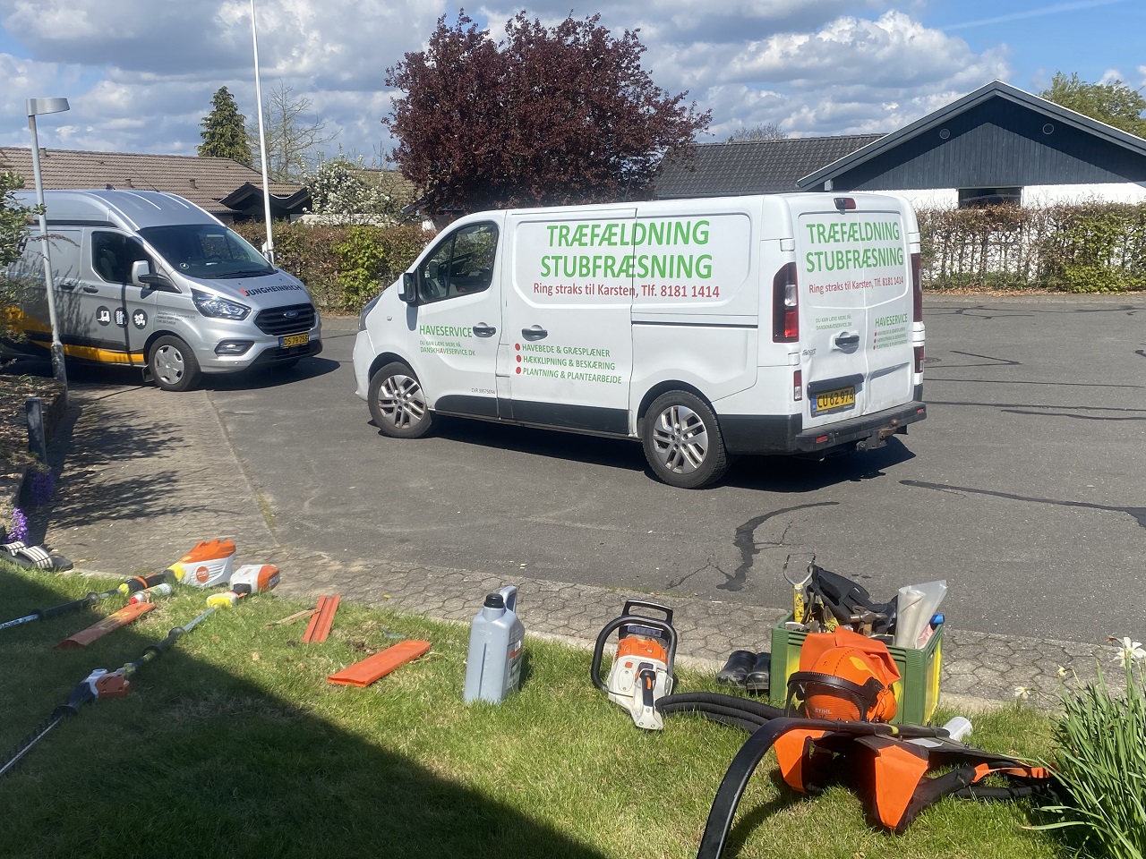 haekbeskaering-i-horsens-beskaering-af-haek-i-horsens-ligusterhaek-i-horsens-2025-04-26-13.14.47