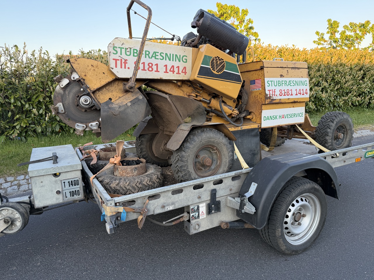 stubfraesning-kokkedal-kraftig-stubfraeser-paa-trailer-1-2026-05-19-20-28-27